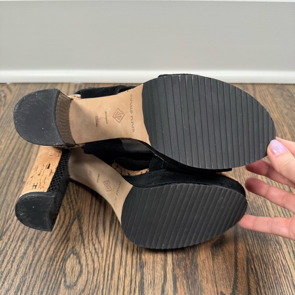 DONALD PLINER Jayton Snake Embossed Platform Heels size 9 - Picture 7 of 9